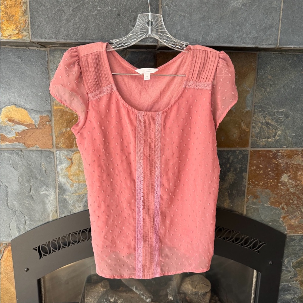 Lauren Conrad Orange Pink Short Cap Sleeve Swiss Dot Scoop Neck Blouse sz Medium